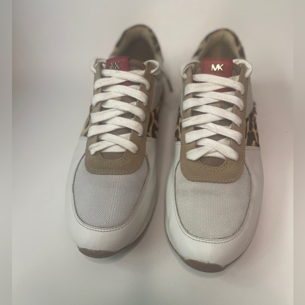 Michal Kors sneakers.